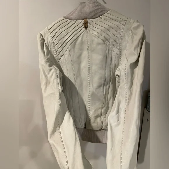 Mackage - Picture 4 of 11